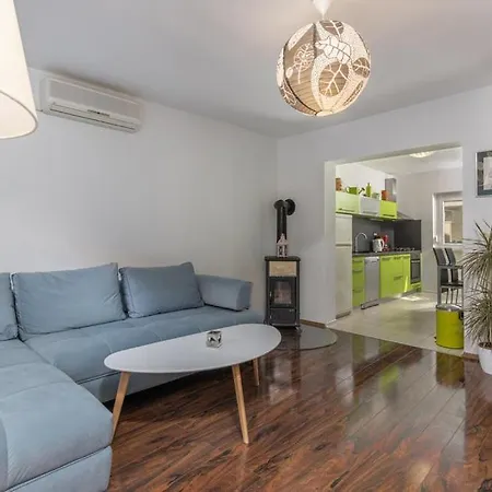 Karla Apartment